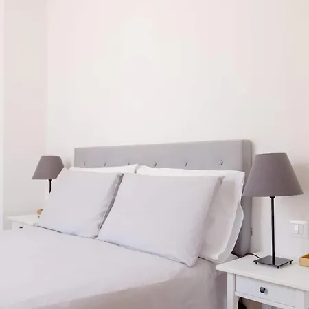 Canonica - Garisenda Apartmán
