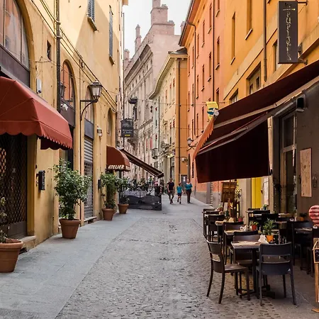 Canonica - Garisenda * Bologna