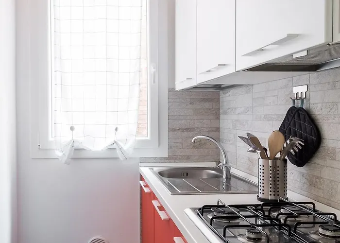 Canonica - Garisenda Bologna